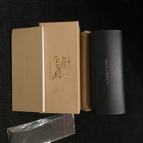 Burberry Blue Havana sunglasses..Brand-new in box main image 6